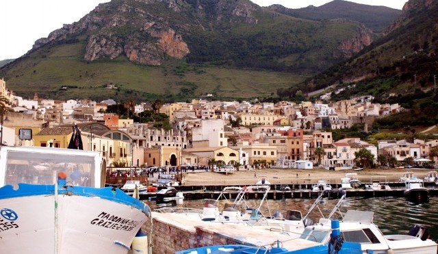Hitchhiking in Sicily: Castellammare del Golfo by accident